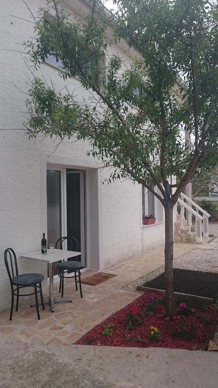 ויר Apartments Mas-Rafaj מראה חיצוני תמונה