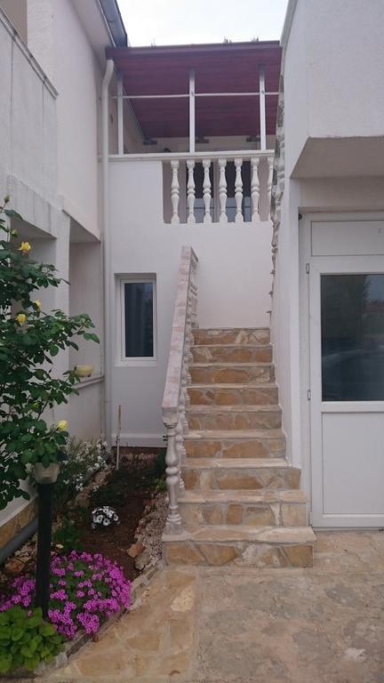 ויר Apartments Mas-Rafaj מראה חיצוני תמונה