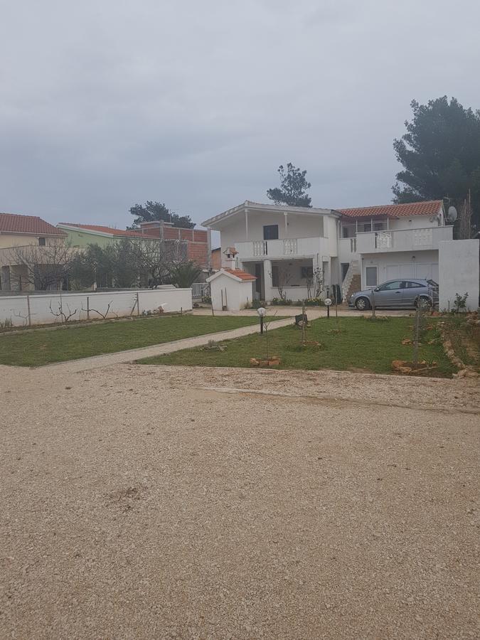 ויר Apartments Mas-Rafaj מראה חיצוני תמונה