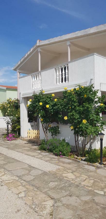 ויר Apartments Mas-Rafaj מראה חיצוני תמונה